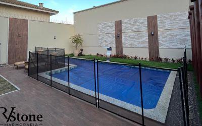 Bordas de Piscinas e Banheiras