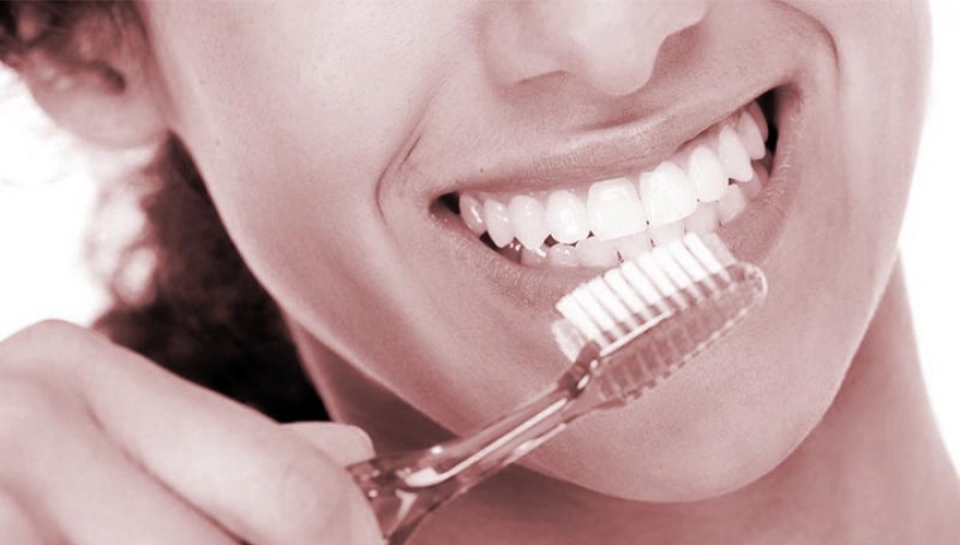 Conheça os principais erros na hora de escovar os dentes
